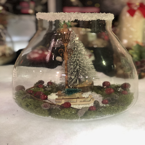 Glass Table Centre With Traditional Xmas Scene